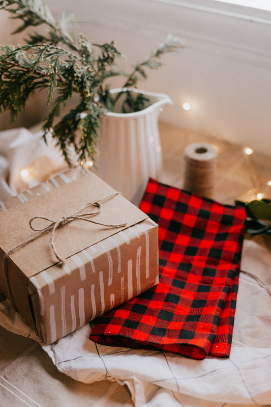 Wrapping up Green Gift Giving - Eco-Friendly Tips for the Holiday Season!