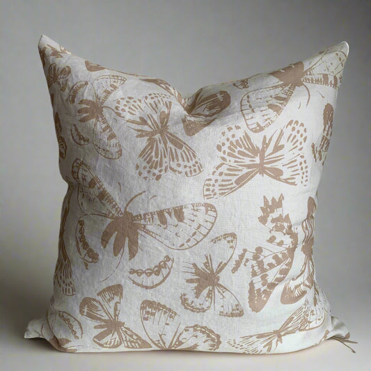 Luxurious yet casual, these lovely cream linen pillow covers are made in Canada with sustainable Oeko-Tex® certified linen fabric. The delicate caramel coloured butterfly design and exposed zipper make them a stunning addition to any home, office, or cottage.
Made to order. These pillow covers are handmade in Canada.
Pillow cover only  and insert sold separately. Size: 20 x 20 inches