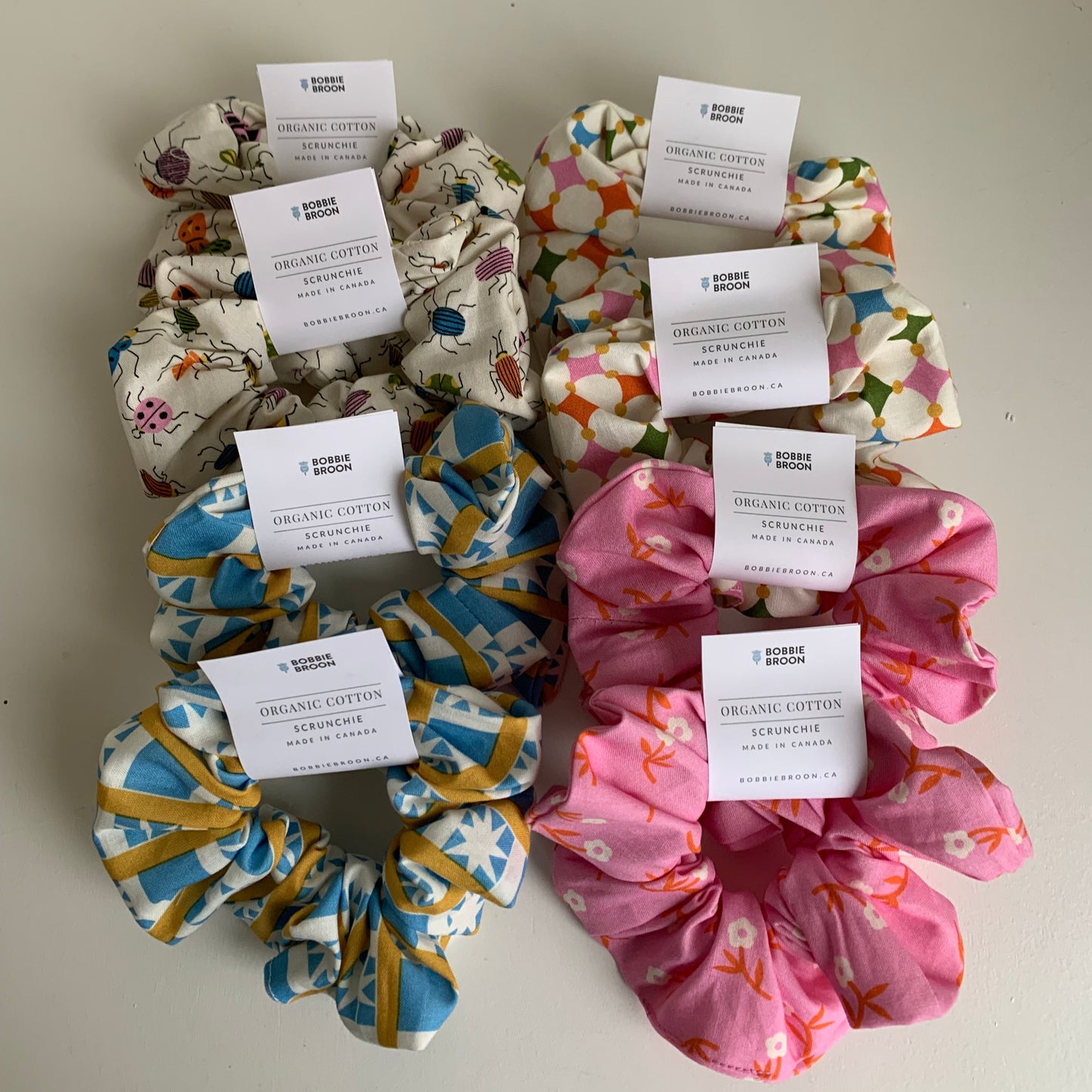 Organic cotton scrunchie, 5 inch fabric, made in Canada , super soft and protects your hair.