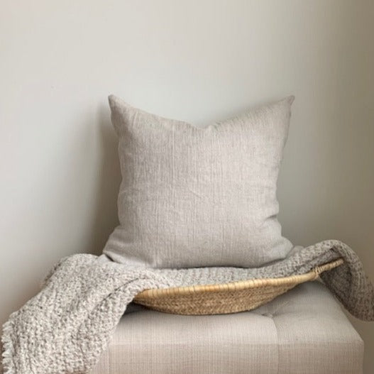 These beautiful 100% linen pillow covers are crafted from the finest Oeko-Tex® certified linen and feature an exposed contrasting zipper. Breathable, long lasting and biodegradable, linen is luxurious yet casual, it is a classic that works beautifully in any space.   These pillow covers are handmade in Canada.  Pillow cover only - insert not included.  Size: 18 x 18 inches