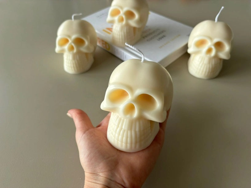 Handcrafted in Canada,&nbsp;our Spooky Skull Candle's hauntingly detailed design adds some spooky charm to any room. Crafted from eco-friendly soy wax, this candle adds an eerie elegance while being gentle on the environment.

In details:

• Size: 3.5 inches in width and 3 inches in height&nbsp;

• Weight: 280g (9.88 oz)