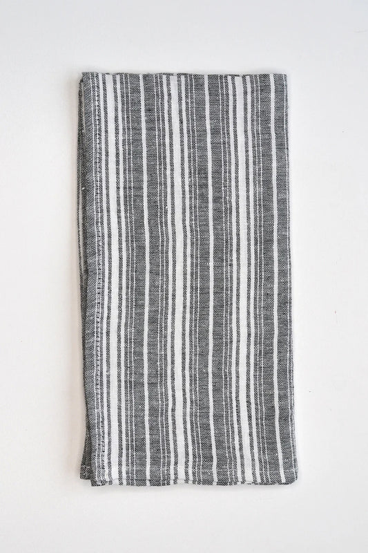 Absorbent, lint free and long lasting, these sustainable European linen napkins will be your&nbsp;favorite napkin for everyday or special occasions.&nbsp; With vertical stripes in different widths they are part of&nbsp; the Sutton Collection made in Canada by Linen Way.&nbsp;

Proudly designed and made in Canada
100% European linen
A generous size of 22 x 22 inches